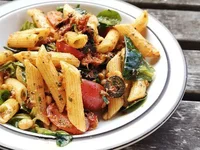 eckis-italienischer-nudelsalat-mit-pesto-145943365-web.webp