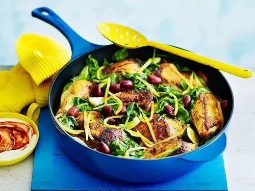 marrokanisch-haehnchen-tajine-lecker-12-2023_id_8c6c0efd_b_lecker_w_980_rm_sk.webp