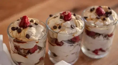 Mascarpone-Kaffee-Traum-Dessert-Nachtisch-lecker-Nachspeise-Mascarpone-Kaffee-Kinder-Kakao-Fr...webp
