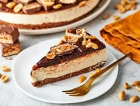 snickers_cheesecake_1 web.webp
