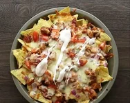 bbq-huehnchen-nachos-2981187913--web.webp