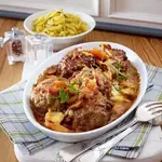 ueberbackene-jaeger-frikadellen-mit-kraeuterspaetzle-F4367701,id=712730a7,b=lecker,w=440,h=44...webp