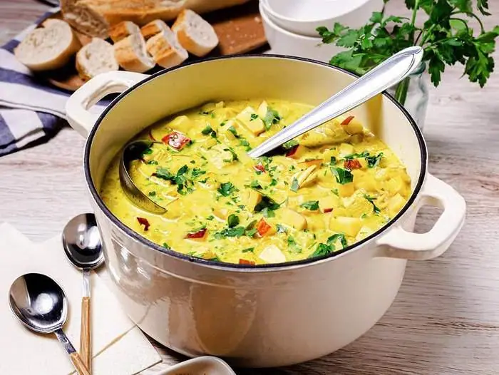 currysuppe-mit-hahnchen,id=00d250e5,b=lecker,w=1600,rm=sk-2143225698.webp