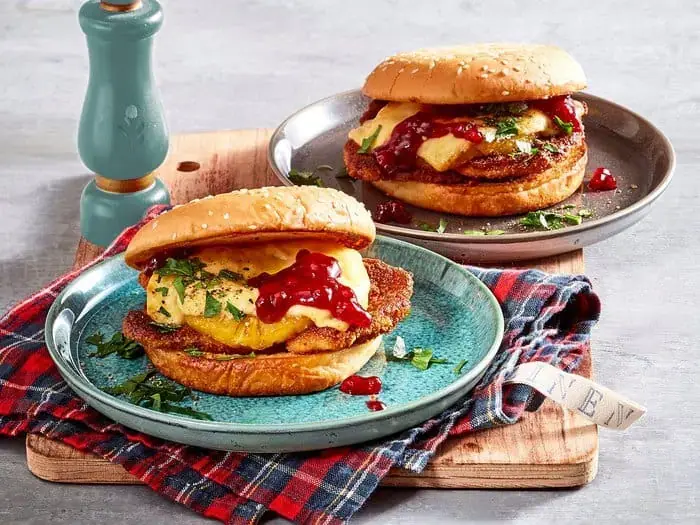 hawaii-burger-mit-schinken-und-kaese-f9820901-kochen-und-geniessen-08-2023,id=49521217,b=leck...webp