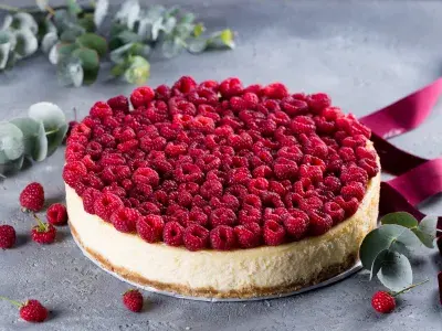 himbeer-kokos-cheesecake.webp