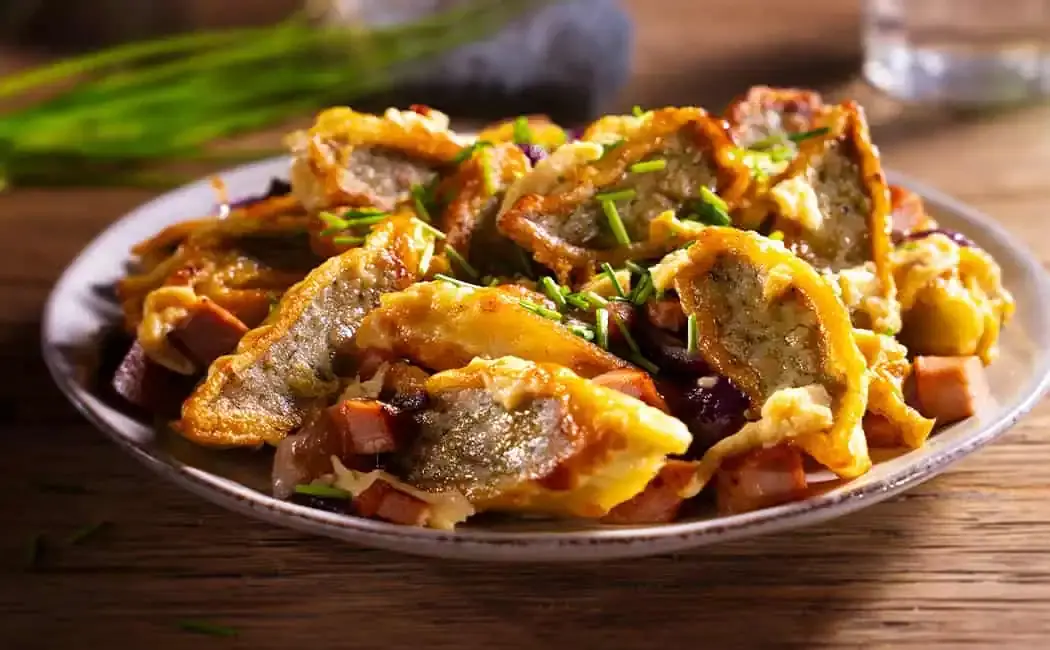 72dpi_Maultaschen_Pfanne_mit_Ei_1050x650px_sRGB-1.webp