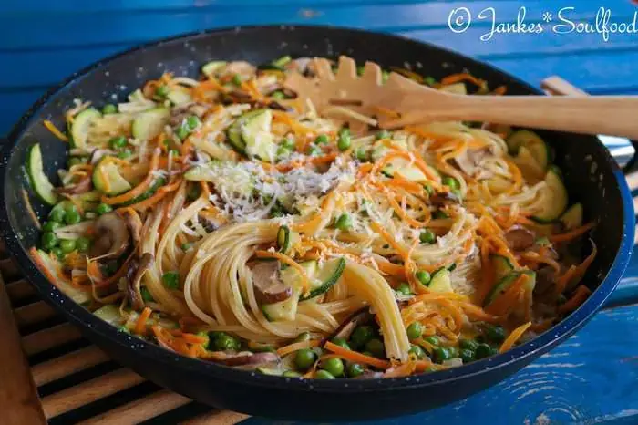 One-Pot-Pasta - Jankes Soulfood (1 von 1)-4.webp