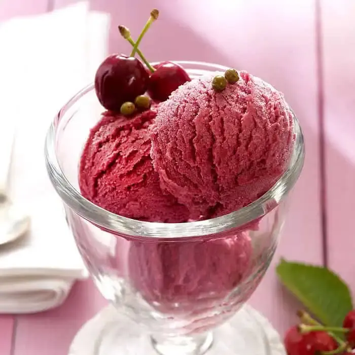 recipe6656_kirschsorbet-gruener-pfeffer-1668520217.webp