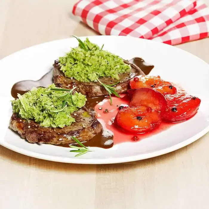 recipe4363_rindersteak-brokkolipueree-pfefferpflaumen-1468727338.webp