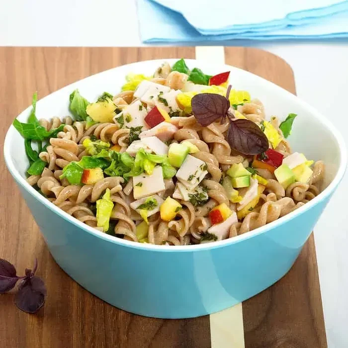 recipe1464_power-up-nudelsalat-2814371917.webp