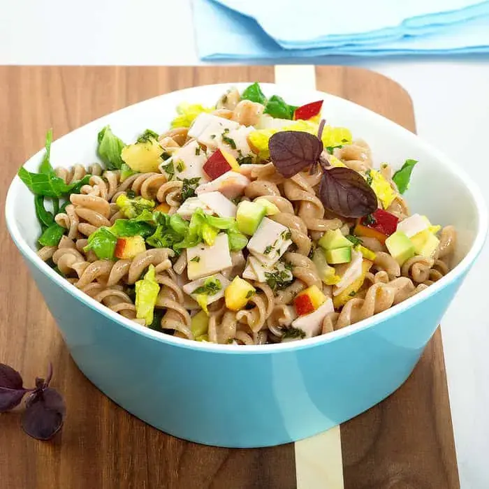 recipe1464_power-up-nudelsalat-2814371917.webp