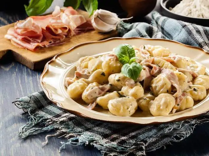 Gnocchi in Schinken-Rahm-Soße@2x.webp