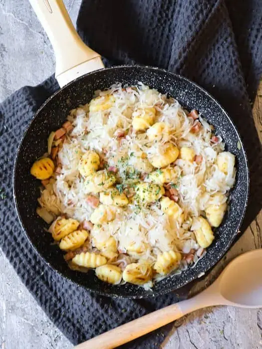 sauerkraut-gnocchi-09-min-1.webp