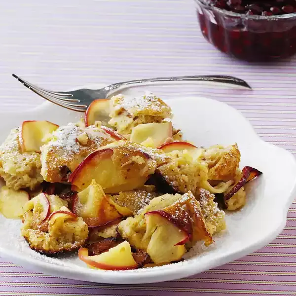 10201-apfel-nuss-schmarren.webp
