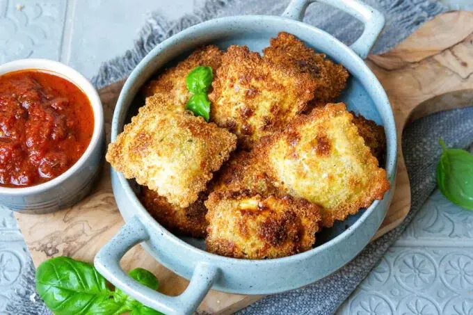 Ravioli-aus-der-Heissluftfritteuse-Rezept-680x453.webp