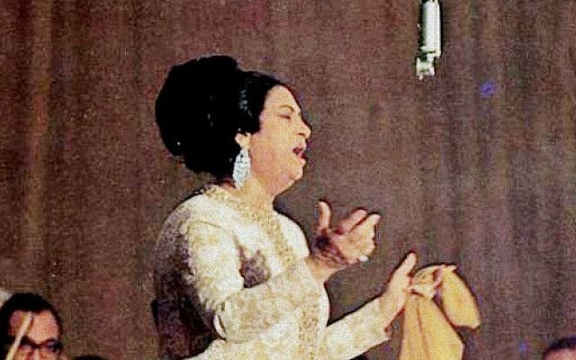 Umm-Kulthum4-640x400.jpg